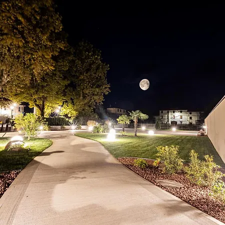 ゲストハウス Le Fare 3*